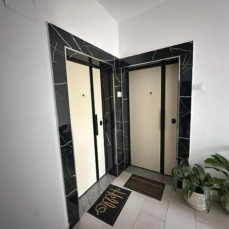 Piazza Place Durrës