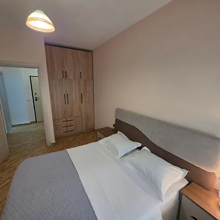 Piazza Place * Durrës