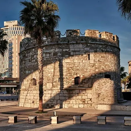 Piazza Place דירה